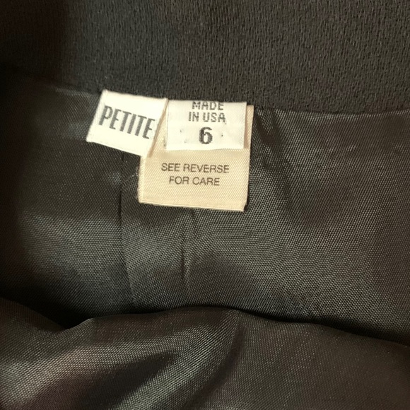 Florine Wachter Suit - Picture 7 of 7